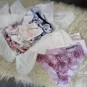 Mystery PANTIES Bundle 28 Pair MED New W/O Tags Assorted Styles Colors Patterns